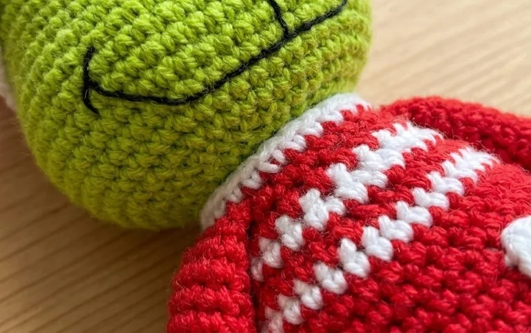 Grinch Amigurumi - Free Crochet Pattern Little Crochet Farm